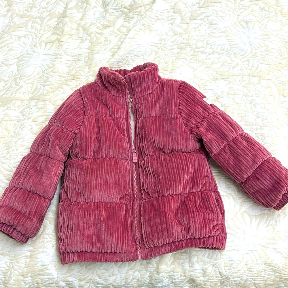 Pink puffer jacket for girls age of 5-6.